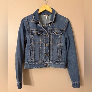 Free People Classic Short Blue Jean Denim Jacket Excellent Condition Small